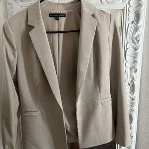 Women’s brand new Antonio melani beige suit set